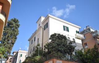 Stunning Apartment In Roma With Wifi - 9