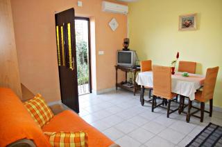 Apartments Nikola - Postira - 8