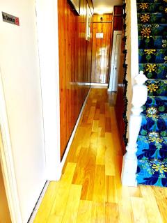 Huge 3 BEDROOM Apt, LIC next to Manhattan !!! - - 5
