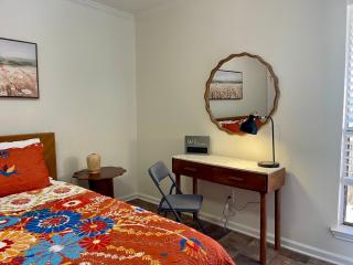 Cozy Condo - 5
