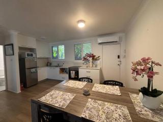 Tropical Ground-Floor Retreat Cairns - Cairns North - 8