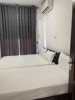 In the heart of Colombo 2 Bedrooms Apartment - Colombo - 5