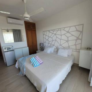 Vibe Residence Hotelstyle NO KITCHEN STUDIO close to beach - La Laguna - 8