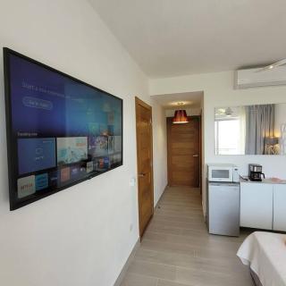 Vibe Residence Hotelstyle NO KITCHEN STUDIO close to beach - La Laguna - 5