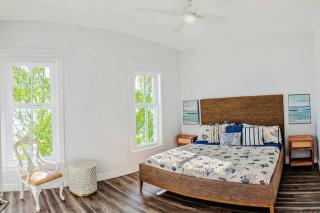 Seaside Boca with Pool an Fire Pit - Placida - 4