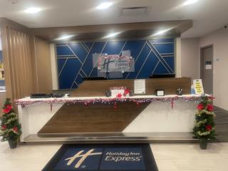 Holiday Inn Express & Suites Huntsville by IHG - Huntsville - 7