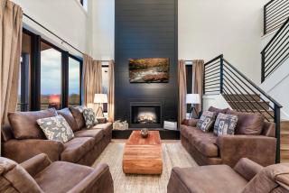 New Luxurious 4Bd 5B Ensuite Cabin with Indoor Pool, HotTub, Theater and Game Room, Spring Deal - 6