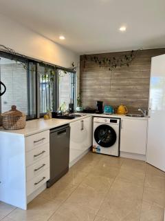 Beachside retreat - Caloundra - 9