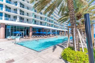 Ventur Penthouse Beachfront at LYFE Beach Resort - Hollywood - 5