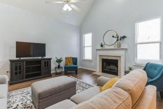 Quaint homey cottage style home in Harvest - 1