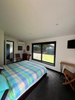Uringah - Cowes - 5