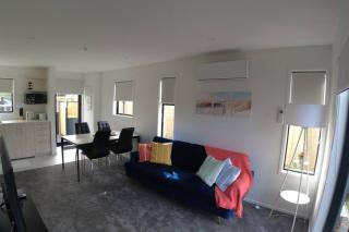 C-Side-R, Modern Beachfront Living - Christchurch - 0