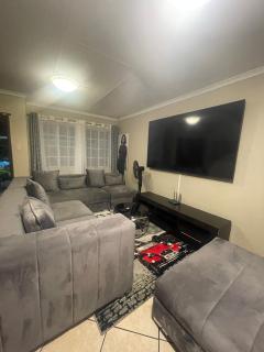 Tan 46 Park Acres - Nelspruit - 6