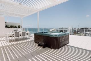 Aquavista Penthouse - Stunning 180 Views - Maroochydore - 0