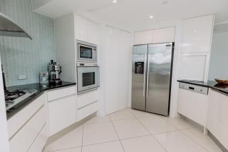 Aquavista Penthouse - Stunning 180 Views - 1