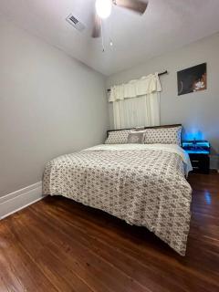 4 beds close to wssu & downtown - Winston-Salem - 5