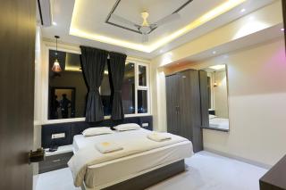 Nandini Executive Lodge - Tuljapur - 0