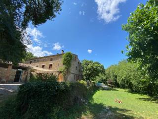 Can Banal - Camping y Masia Rural - Montagut - 2