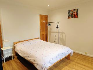 Double Bedrooms, Close to Tube Stations - Londra - 8