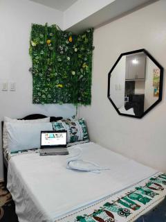 27th Floor Cozy Studio Unit with City View in Mplace - Manila - 2