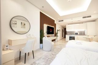Luxurious New Studio! 2 Double Beds! Sleek Design & High-End Amenities in Dubai Downtown - Dubai - 1