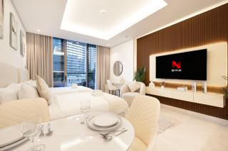 Luxurious New Studio! 2 Double Beds! Sleek Design & High-End Amenities in Dubai Downtown - Dubai - 9
