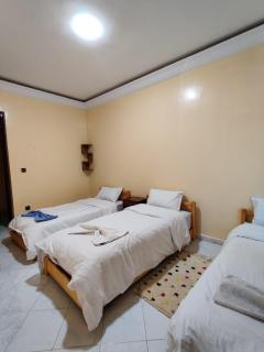 Locals Taghazout surfcamp - 1