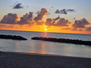 Prime Sunset Cove Condo - 0