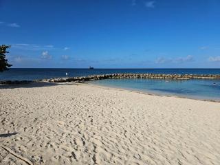 Prime Sunset Cove Condo - 8