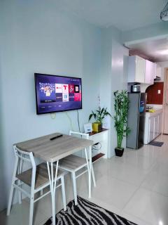 15th Floor Cozy Studio Unit with Netflix, AC and Free Wifi in Mplace - Manila - 1