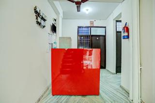SPOT ON Raj Hotel Vip Near Worlds Of Wonder - Noida - 4