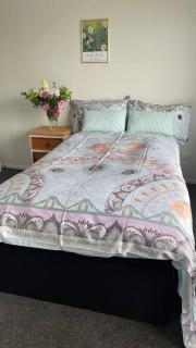 Three bedroom entire unit at central lotion - 8