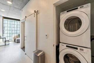 Rooftop Hot Tub And Pool King Bed DT SLC Parking - Salt Lake City - 4