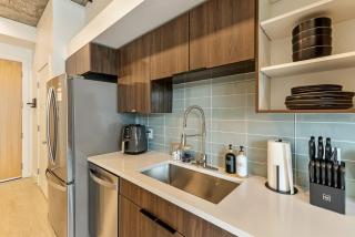 X Rooftop Hot Tub And Pool King Bed DT SLC Parking - 3