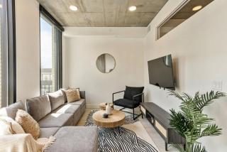 Rooftop Hot Tub And Pool King Bed DT SLC Parking - Salt Lake City - 2