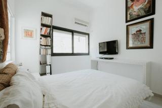 Beautiful apartment with balcony next to Hilton Beach - Tel Aviv - 4
