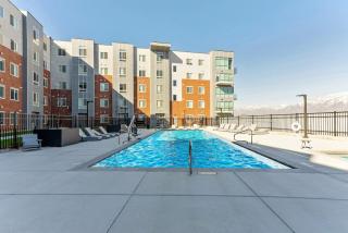 Hot tub Pool Parking King Bed Game Room - Draper - 9