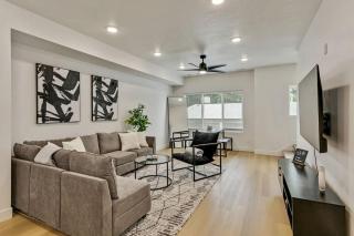 3 Min to DT 2 Car GarageLux Townhome King Bed - Salt Lake City - 9
