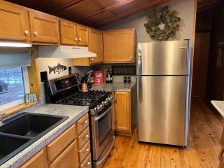 Abandoned Rail Cabin -19 miles to Breckenridge! Hot Tub! - 2