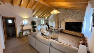 Exclusive Ribera del Duero - TV 75 pulgadas, Netflix gratis y Wifi - - 0