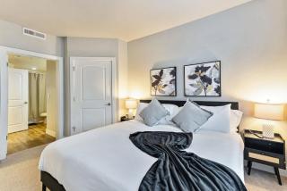 2 Bed 2 Bath Delta Salt Palace Gym King Bed - Salt Lake City - 4