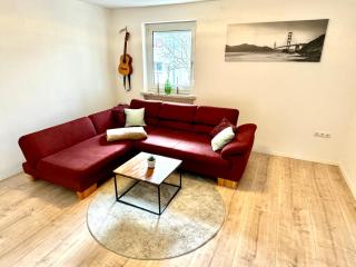 Ferienwohnung "Sorgenfrei" in Coburg ! - im EG mit Privatparkplatz & Balkon - Coburg - 0