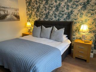 Roker Cottage, luxury seaside apartment, private parking, sky tv - Sunderland - 0