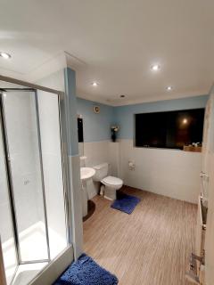 Lovely private room with bathroom - 4