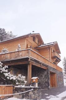 FRGK Chalet de Prestige Luxury Mountain Retreat & Ultra-Fast Wi-Fi - 4