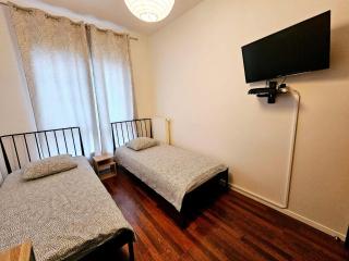 Rooms Green Rydygiera 17 own room tv wifi - Varsavia - 2