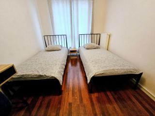 Rooms Green Rydygiera 17 own room tv wifi - Warschau - 8