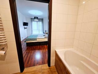 Rooms Green Rydygiera 17 own room tv wifi - Warschau - 6