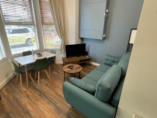 Flat 1, 297 Gillott Road, B16 0RT - 8