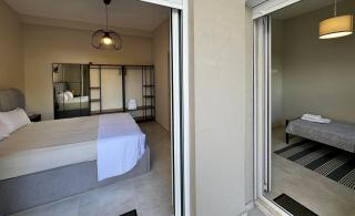 Crystal Private Pool House - Artemida - 4